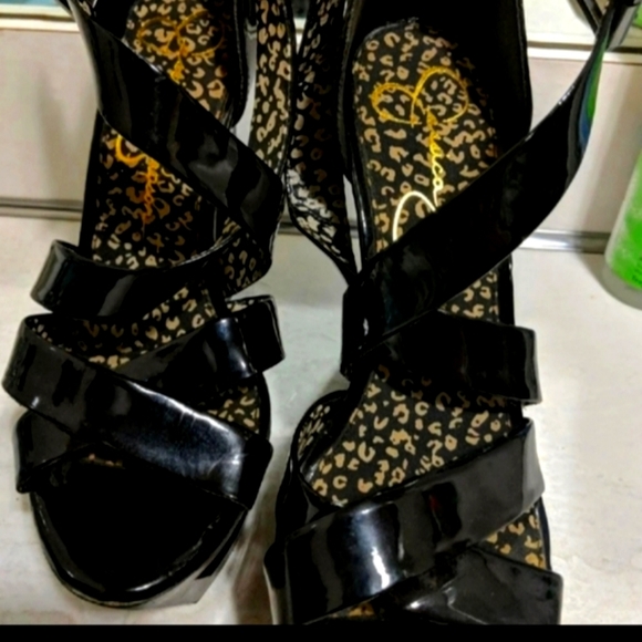 Jessica Simpson Patent leather wedge shoes - Picture 2 of 3